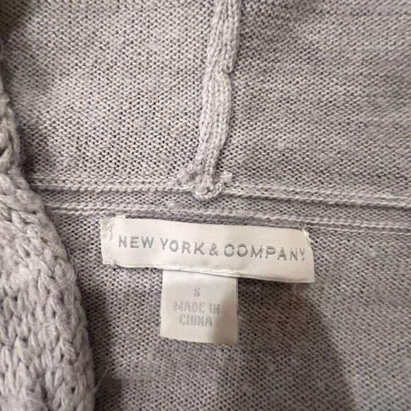 New York & Company Grey hooded sweater - Picture 4 of 8
